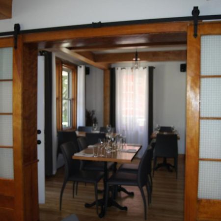 Restaurant Et Gite Les Passionnes Val-David Exterior photo